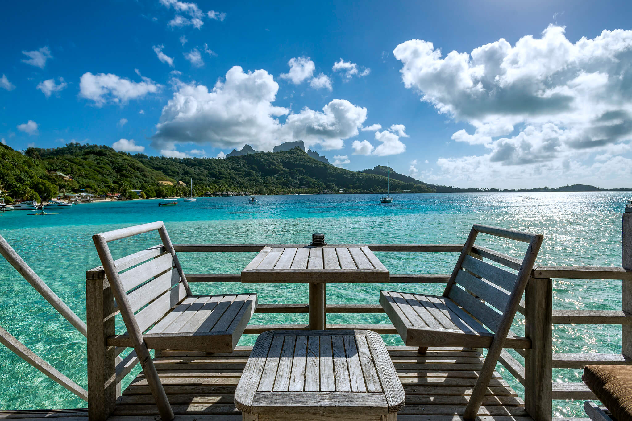Overwater Bungalow Otemanu Mountain View