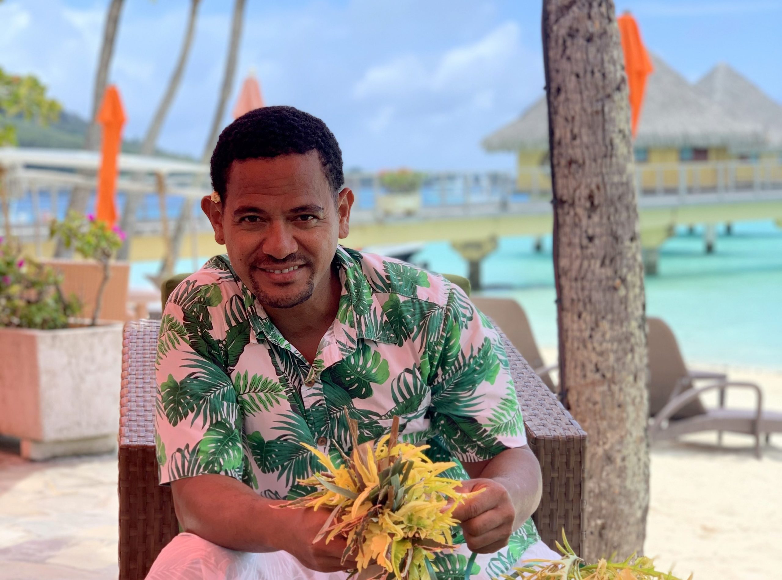 Meet Toparii Teupoohuitua, Beach boy